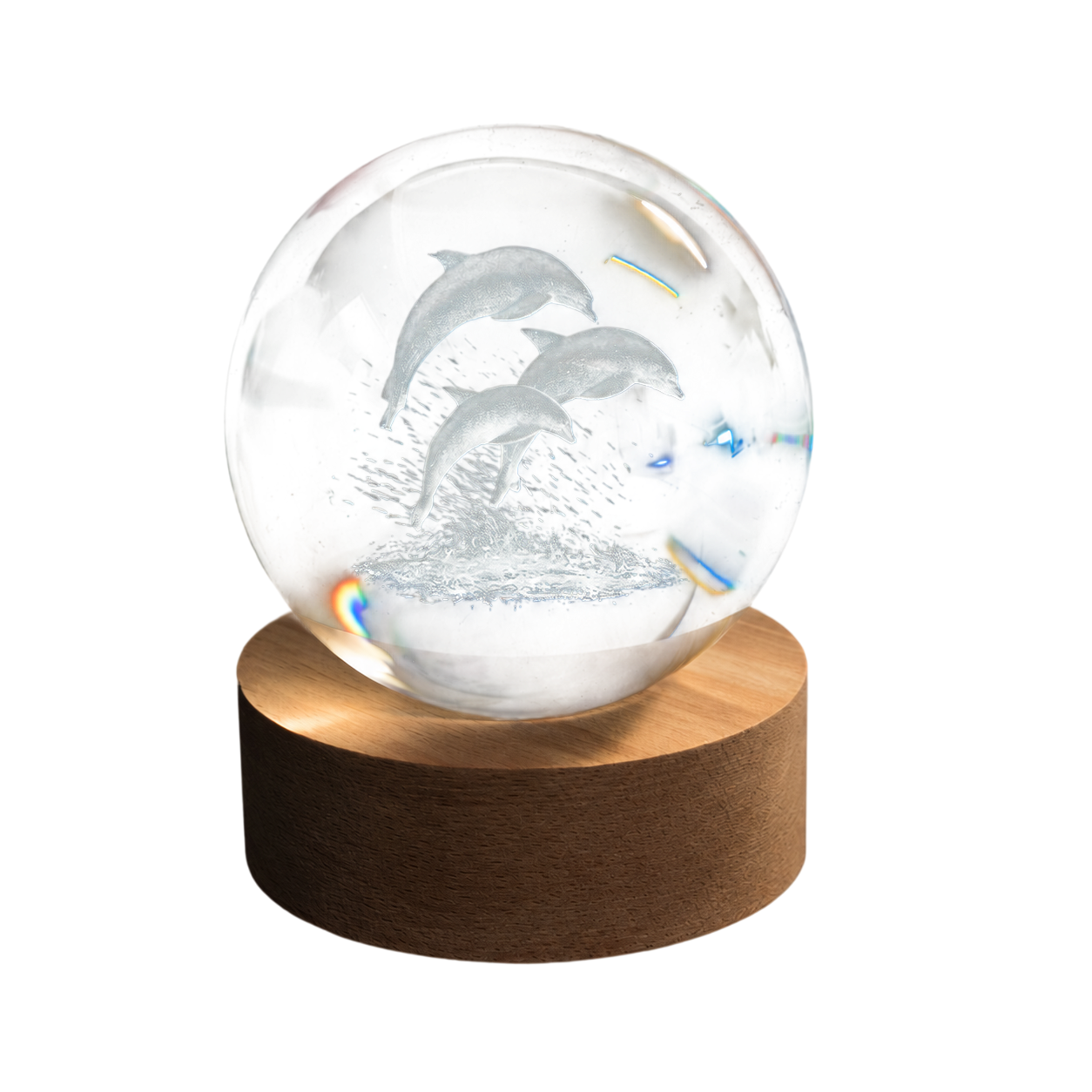 3D-lasergravierte Glaskugel mit Delfin-Motiv von Glas Arts – Souvenir mit LED-Holzsockel